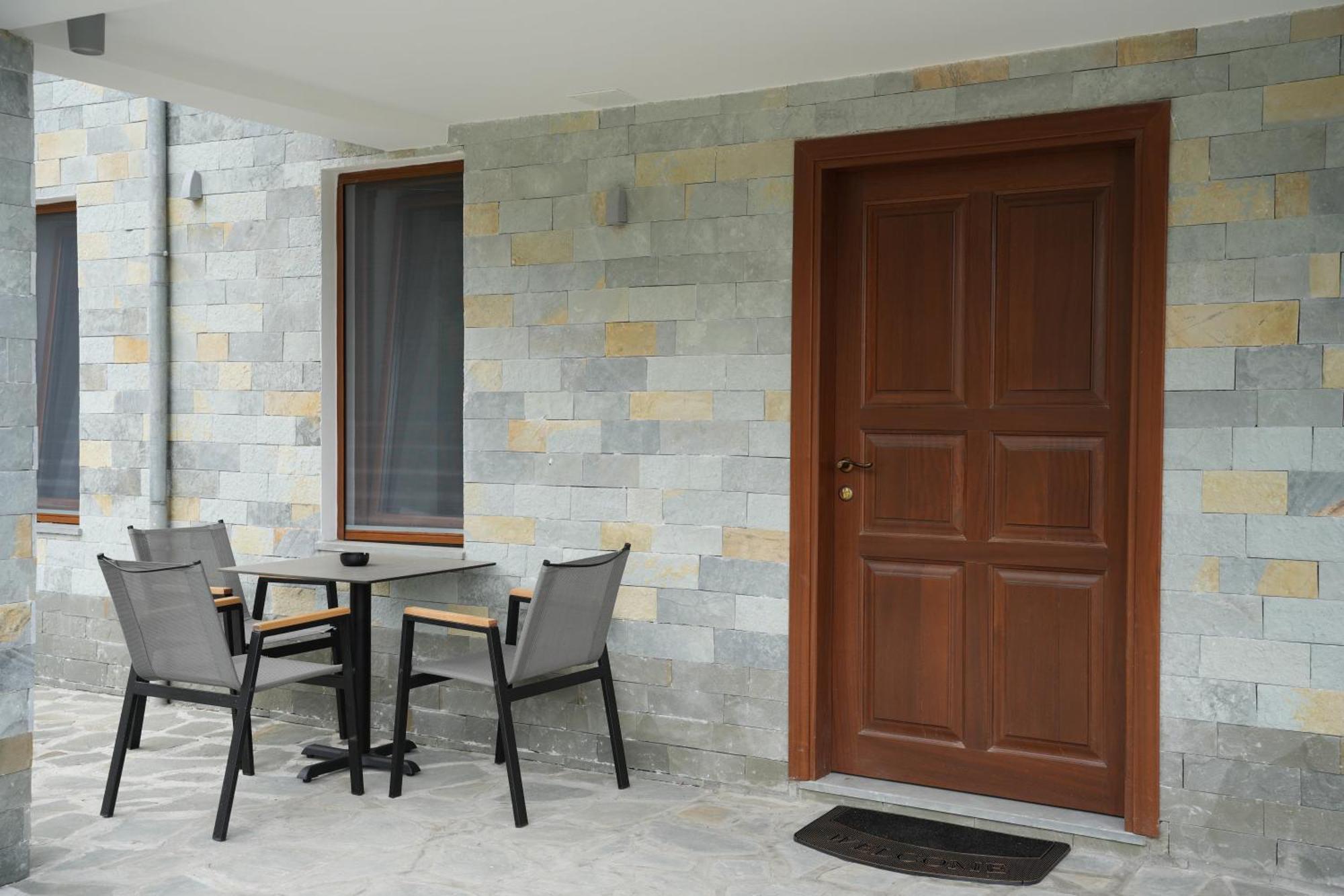 Castlefront Villa Gjirokastër Esterno foto