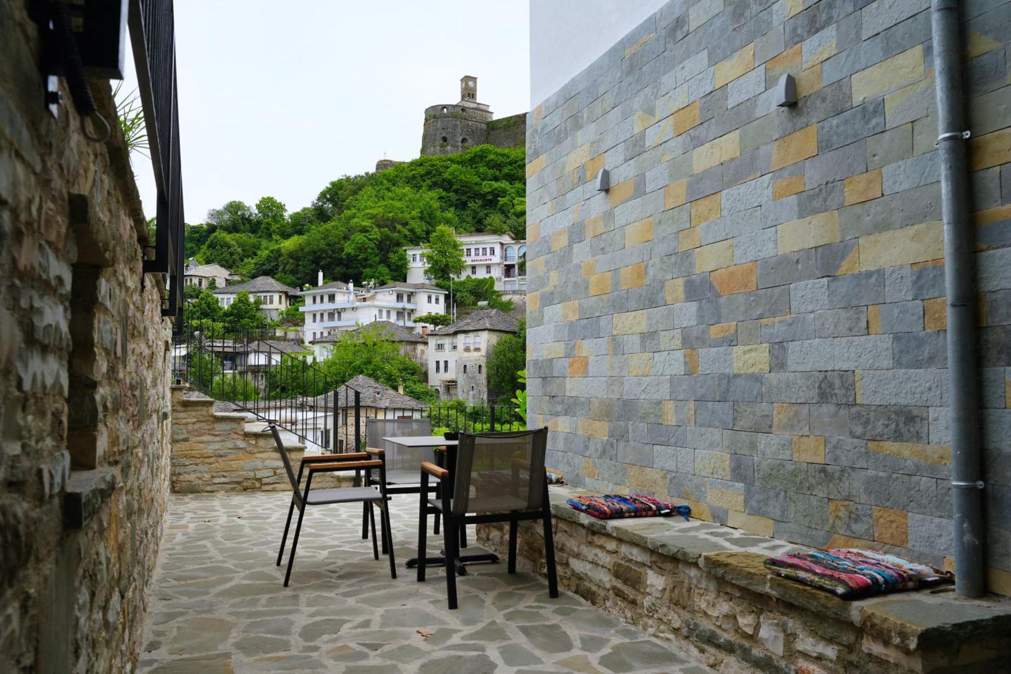 Castlefront Villa Gjirokastër Esterno foto