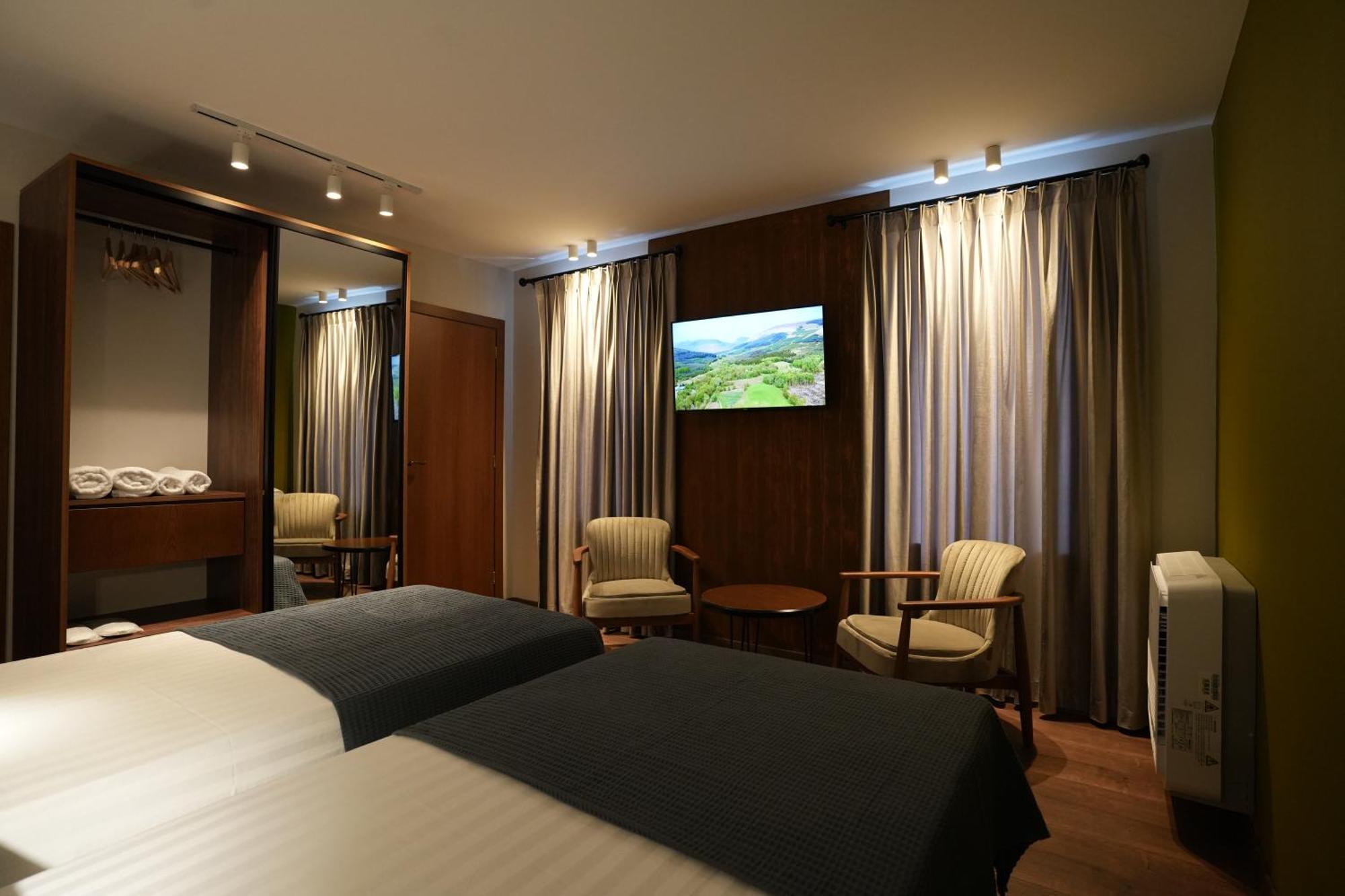 Castlefront Villa Gjirokastër Esterno foto